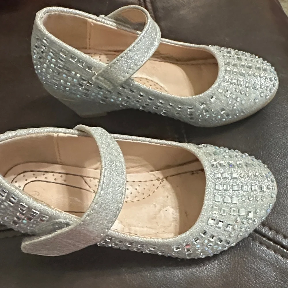 Sparkly Silver Kids Mary Jane Shoes silver bead glitter heel